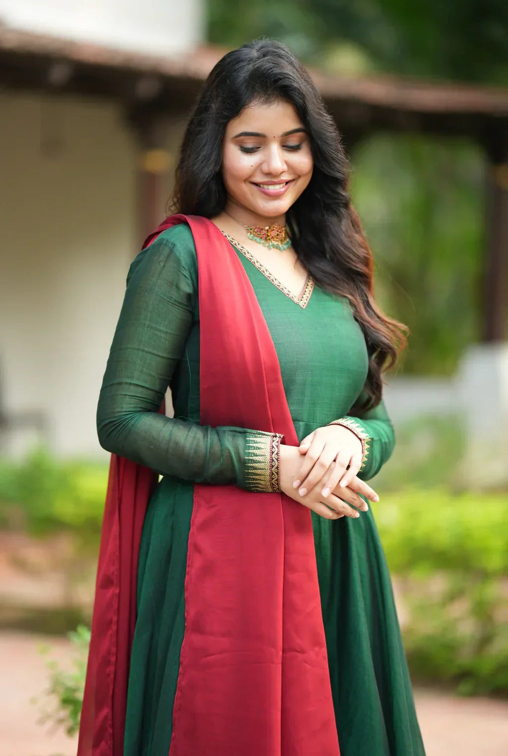 AKILA-Green with Red