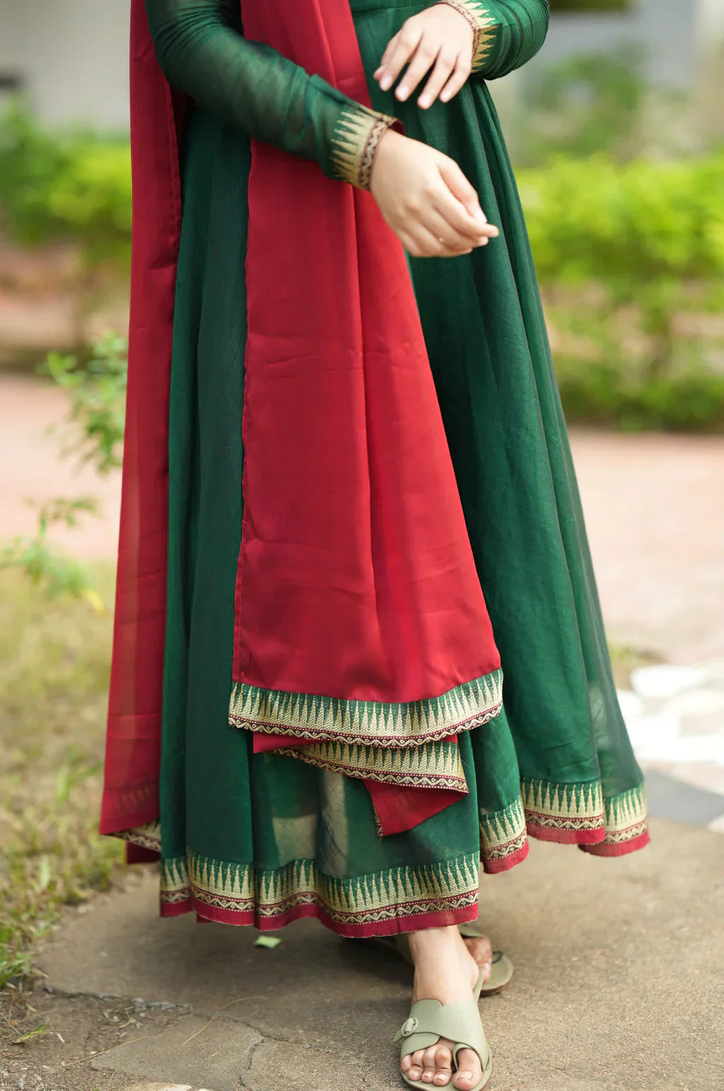 AKILA-Green with Red