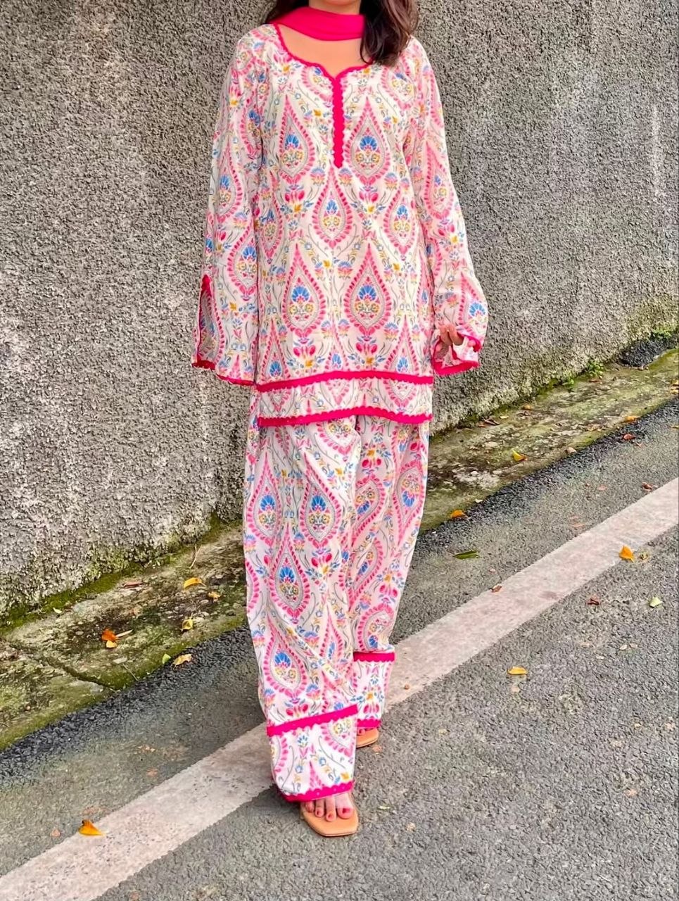 Grace meets luxury in our beautiful Farsi Suit.