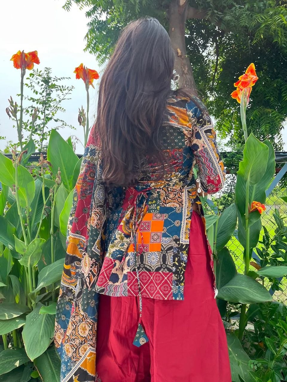 Your festive wardrobe deserves this stunning Farsi Suit!