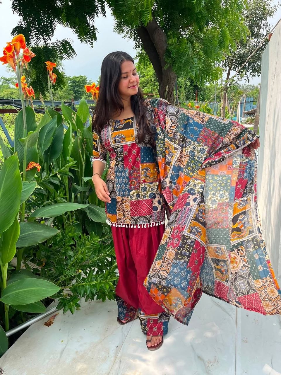Your festive wardrobe deserves this stunning Farsi Suit!