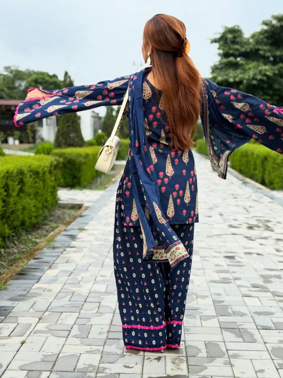 Simply elegant. Naturally beautiful.