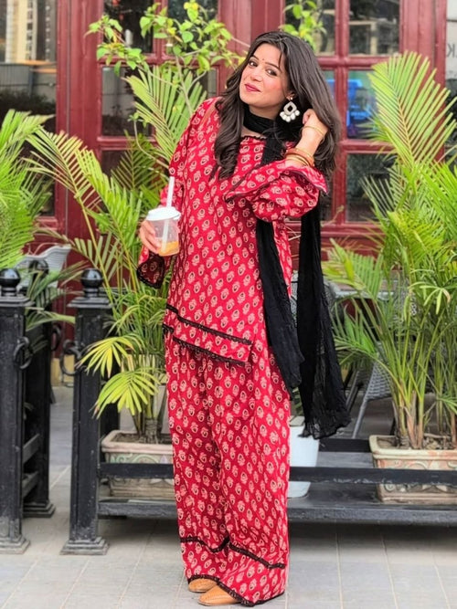 A timeless ethnic look for the modern woman.