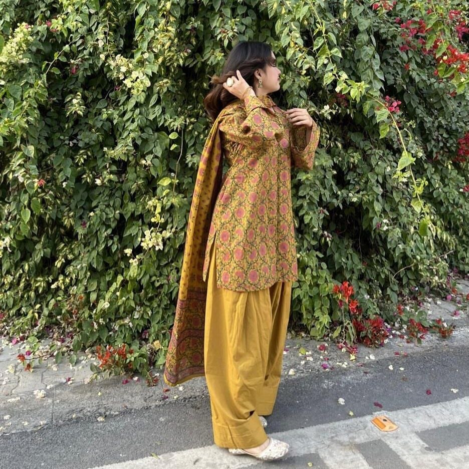 Royal-inspired fashion for modern women.