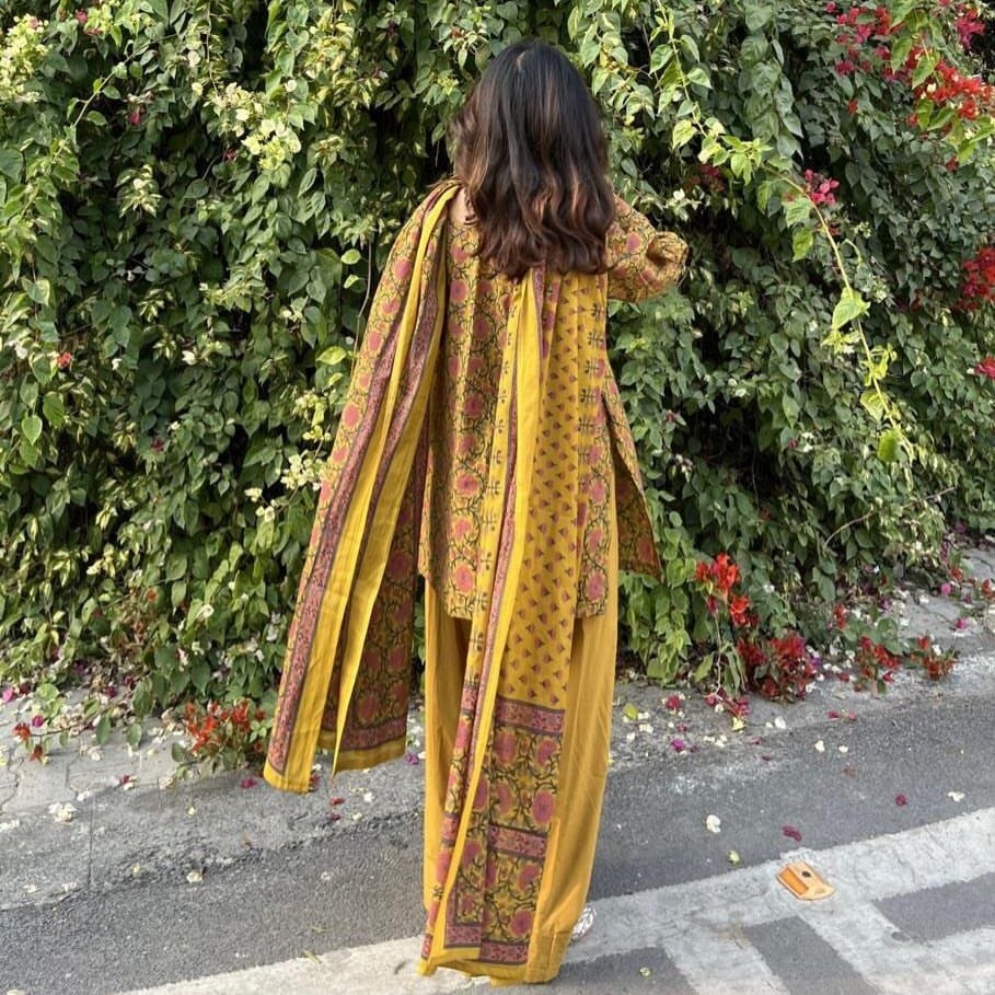 Royal-inspired fashion for modern women.