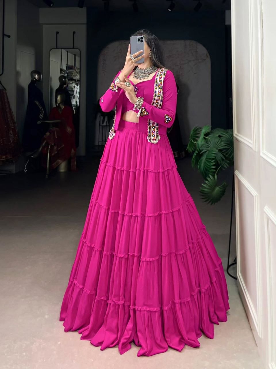 Darbar-e-Rang Choli