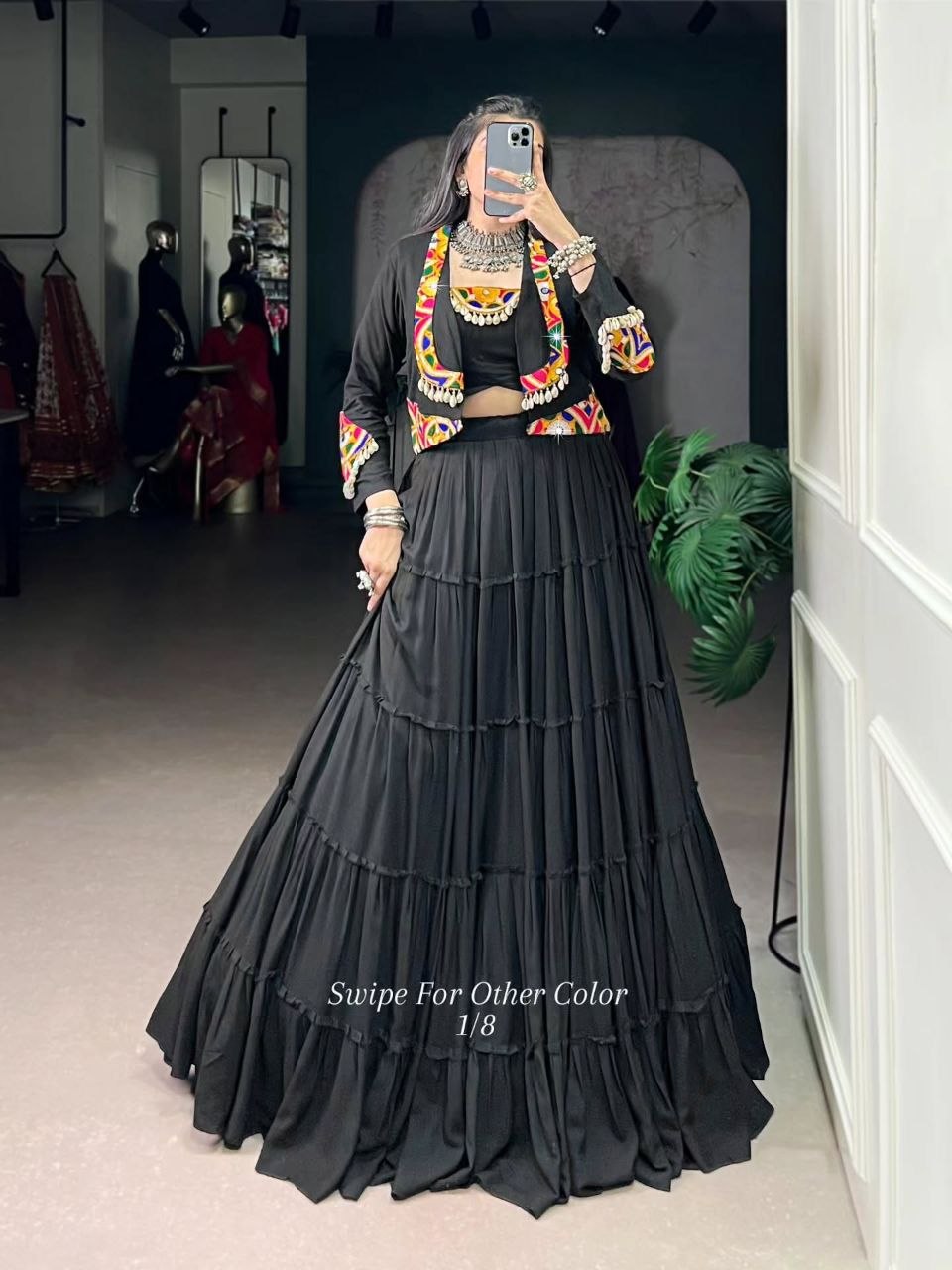 Darbar-e-Rang Choli
