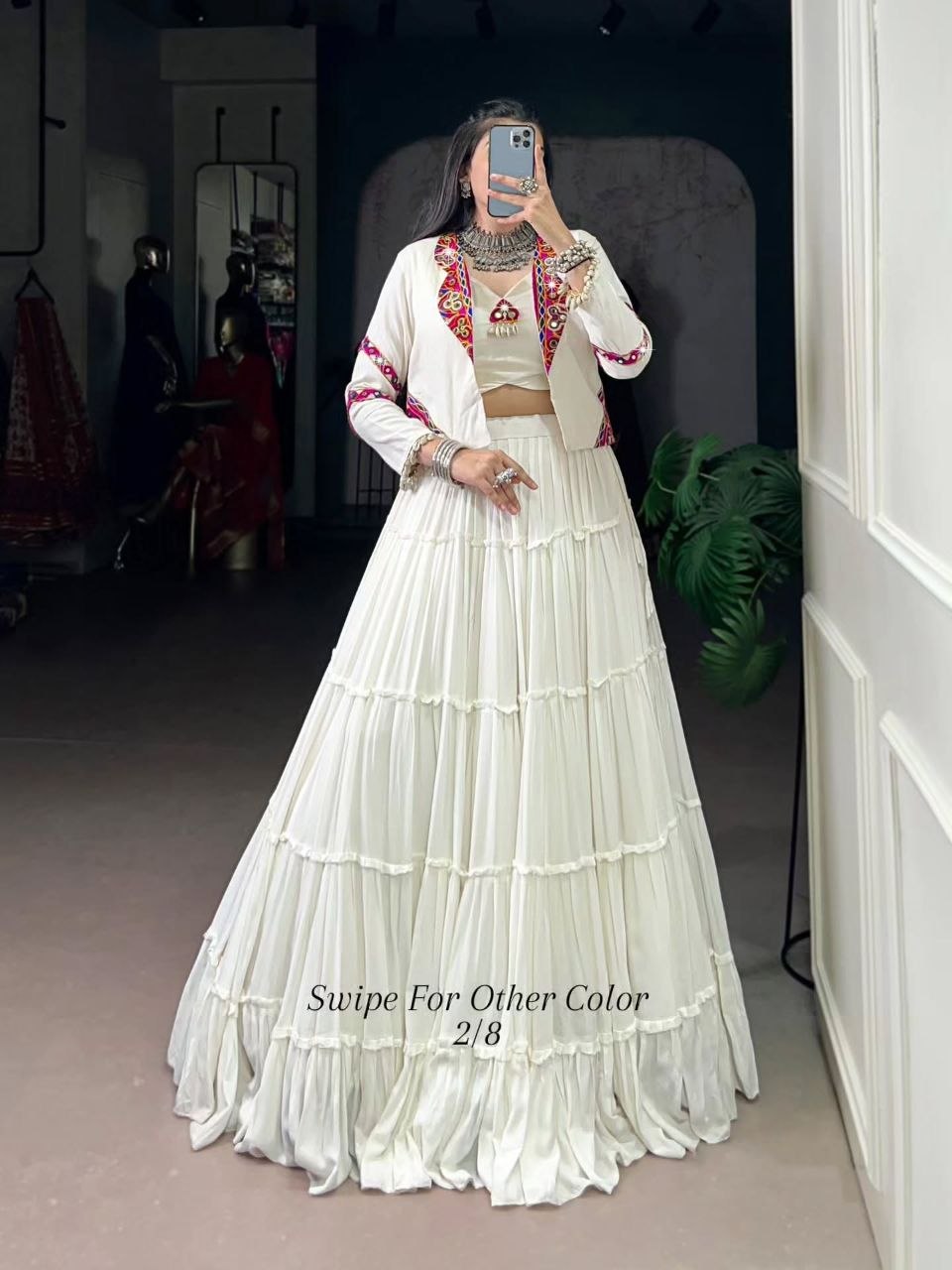 Darbar-e-Rang Choli